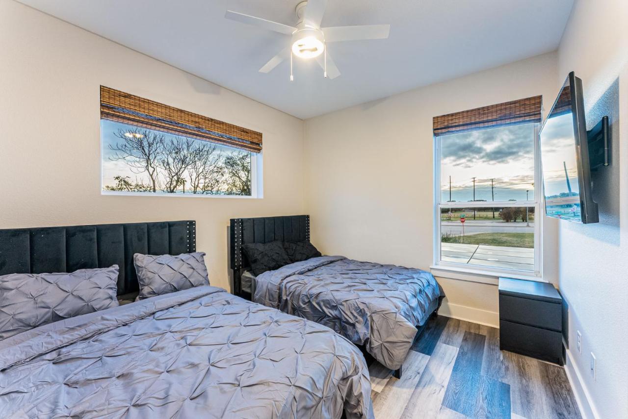 Luxury Home With Rooftop Views Dallas Eksteriør billede