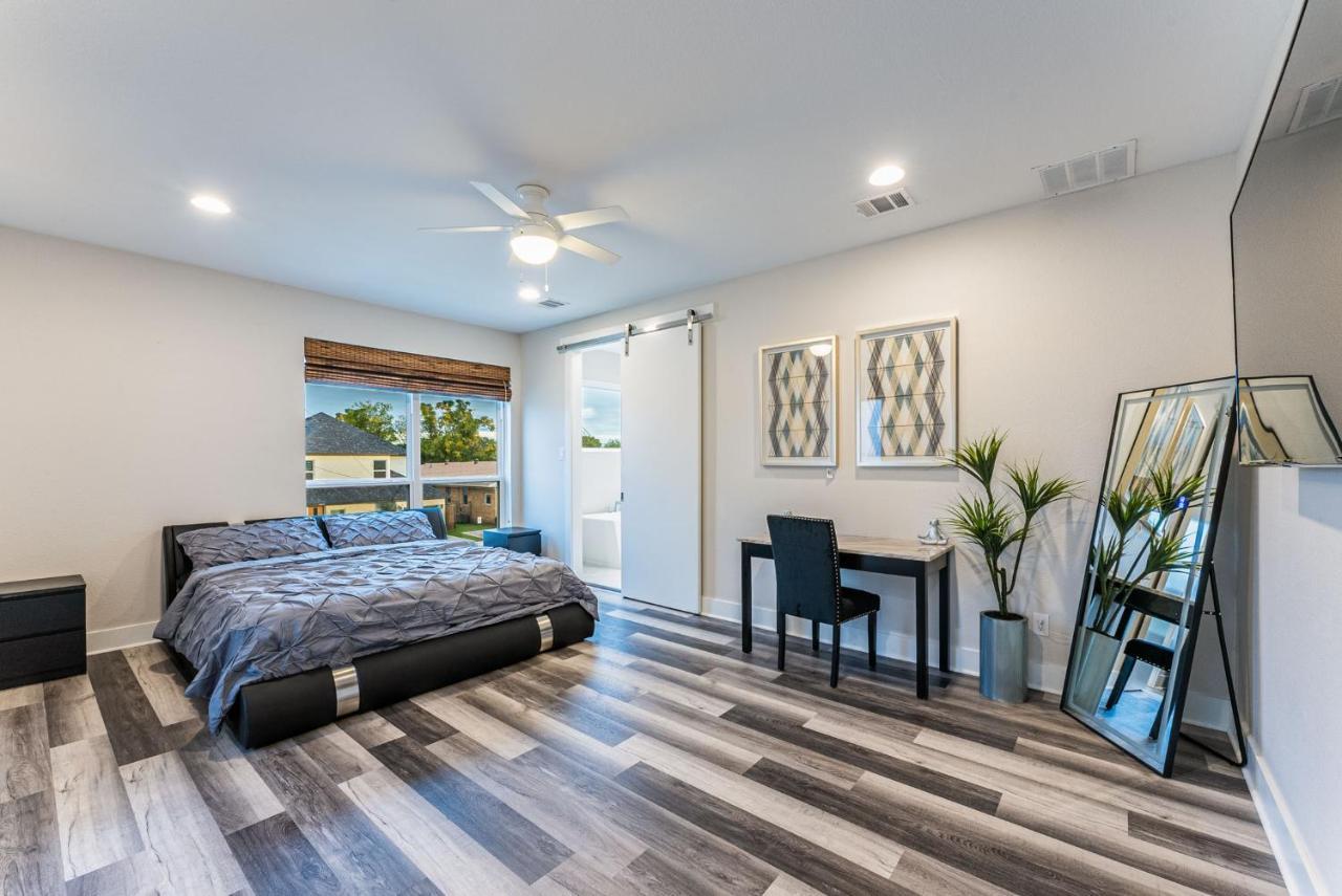 Luxury Home With Rooftop Views Dallas Eksteriør billede